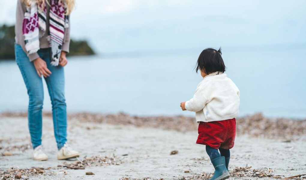 Jalan Kaki: Kunci Tumbuh Kembang Optimal Anak, Bukan Sekadar Sehat Fisik