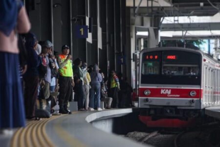 Operasional KRL Rangkasbitung Kembali Normal Usai Sempat Terganggu Aksi Massa