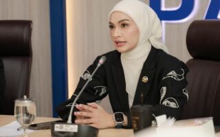Fraksi PAN DPR RI Minta Penghentian Gaji Eko Patrio dan Uya Kuya yang Dinonaktifkan