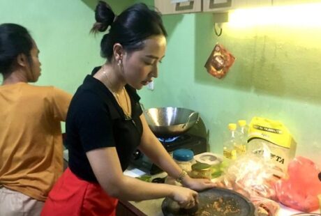 Mengupas Tiga Kisah Viral Hari Ini: Dari Transparansi Menu MBG, Arti di Balik Kebiasaan Cuci Piring, hingga Pesona Penjual Penyetan Surabaya