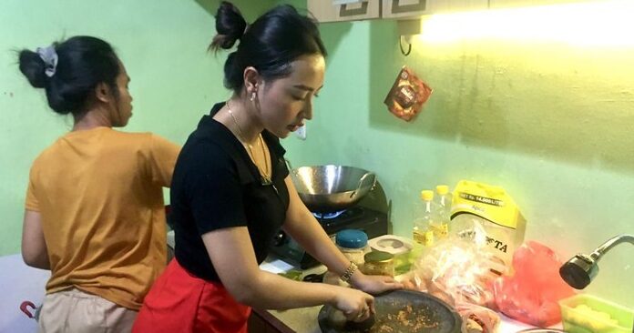 Mengupas Tiga Kisah Viral Hari Ini: Dari Transparansi Menu MBG, Arti di Balik Kebiasaan Cuci Piring, hingga Pesona Penjual Penyetan Surabaya