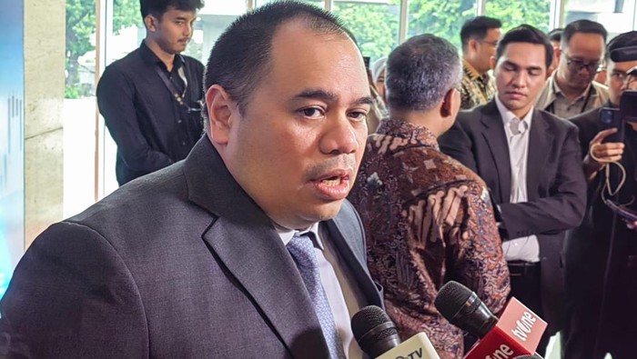 Kontroversi Investasi Danantara: CIO Pandu Sjahrir Jelaskan Alasan Pemakaian Dividen BUMN untuk Borong Obligasi