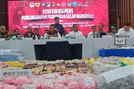 Gempuran Polri 10 Bulan: Musnahkan Ratusan Ton Narkoba, Sita Aset Gembong Rp221 Miliar