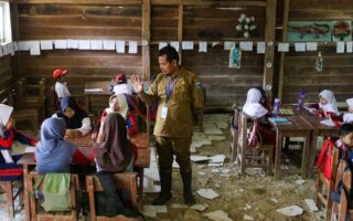 Fokus RUU Sisdiknas: Tujuh Poin Kunci Pengaturan Guru, Sentralisasi Distribusi, dan Perlindungan Profesi