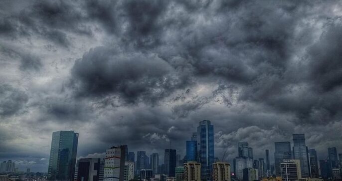 Peningkatan Intensitas Siklon Tropis Senyar di Selat Malaka: BMKG Minta Enam Wilayah Sumatra Siaga Cuaca Ekstrem