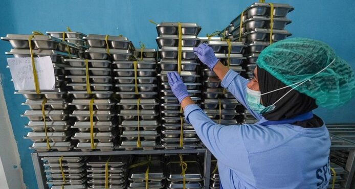 Quo Vadis Program Makan Bergizi Gratis di Pesantren: Meninjau Tantangan Implementasi dan Jalan ke Depan