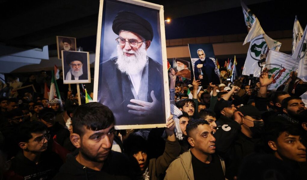 Runtuhnya Pusat Gravitasi Teheran: Analisis Masa Depan Politik Iran Pasca-Khamenei